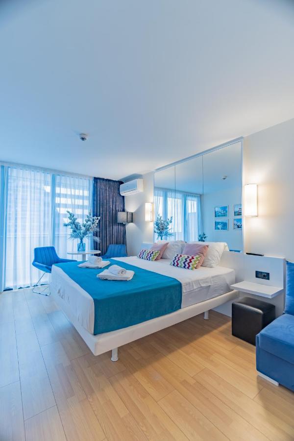 Smart Aparthotel Orbi City Batumi Bagian luar foto