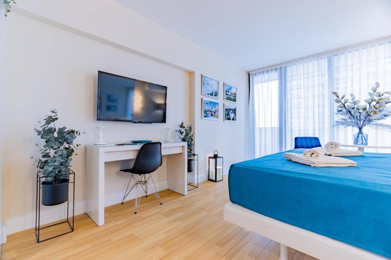 Smart Aparthotel Orbi City Batumi Bagian luar foto
