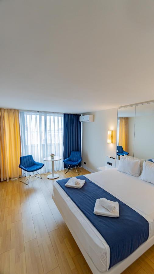 Smart Aparthotel Orbi City Batumi Bagian luar foto