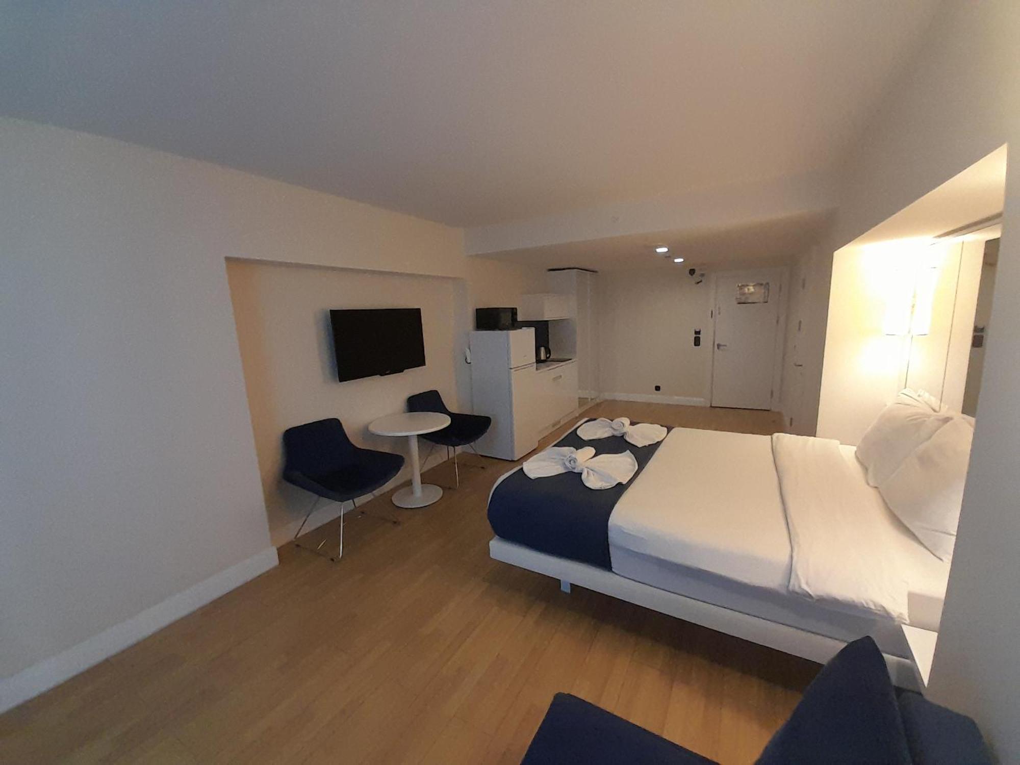 Smart Aparthotel Orbi City Batumi Bagian luar foto