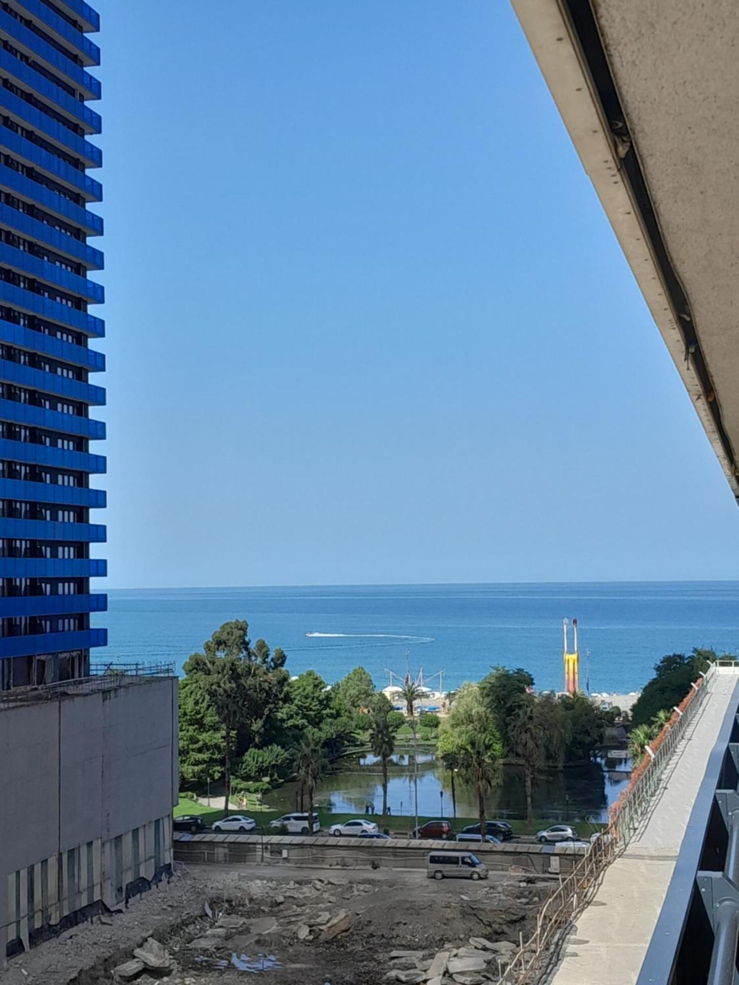 Smart Aparthotel Orbi City Batumi Ruang foto