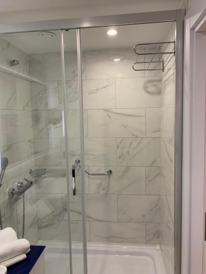 Smart Aparthotel Orbi City Batumi Bagian luar foto
